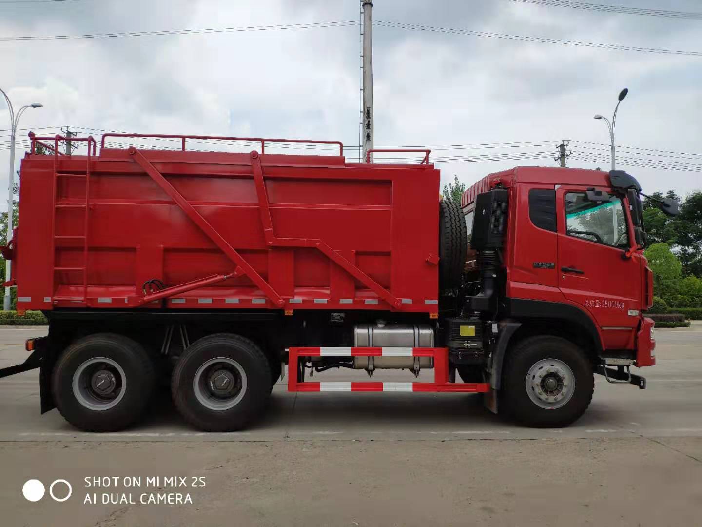 驕陽似火、成龍威再創輝煌